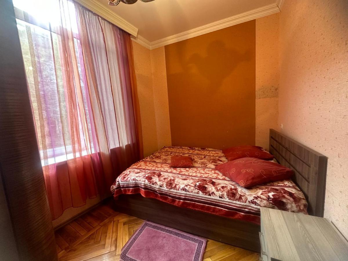 Giorgi Apartment Tbiliszi Kültér fotó