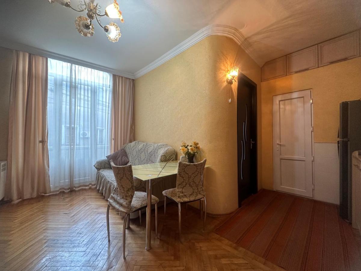 Giorgi Apartment Tbiliszi Kültér fotó