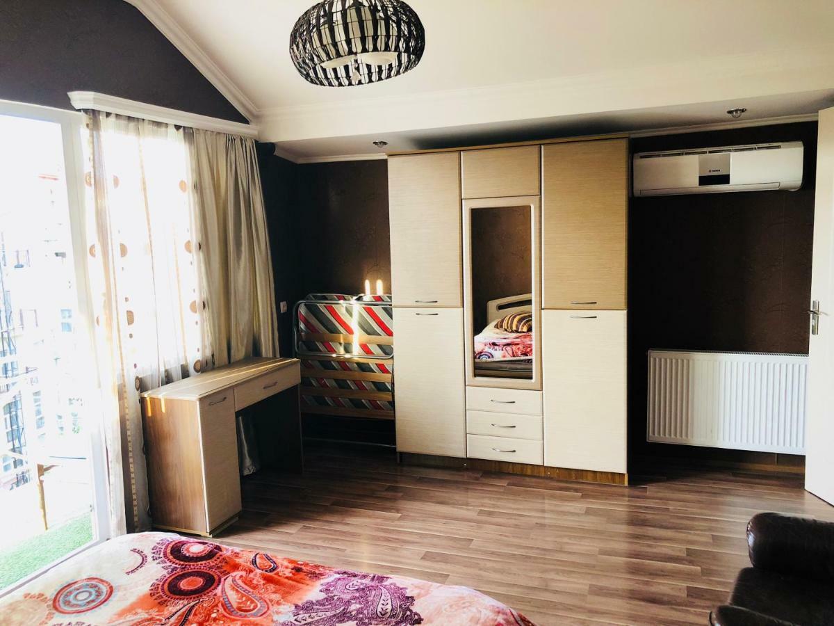 Giorgi Apartment Tbiliszi Kültér fotó